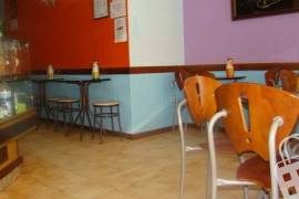 Café - Commercial establishment with 80m² on the outskirts of the city