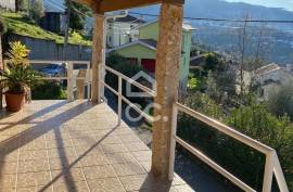 Villa overlooking the Tâmega River in a Quiet Setting