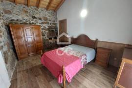 Villa overlooking the Tâmega River in a Quiet Setting