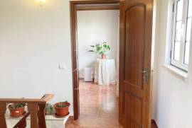 Moradia T4 com 8 415m2 de terreno em Reguengo Grande, Lourinhã