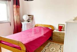 Moradia T4 com 8 415m2 de terreno em Reguengo Grande, Lourinhã