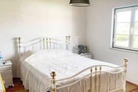 Moradia T4 com 8 415m2 de terreno em Reguengo Grande, Lourinhã