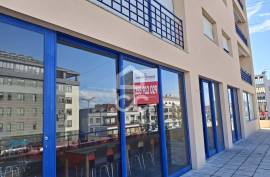 Commercial property Paredes Gandra