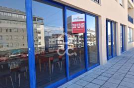 Commercial property Paredes Gandra
