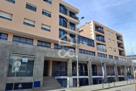 Commercial property Paredes Gandra