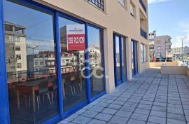 Commercial property Paredes Gandra