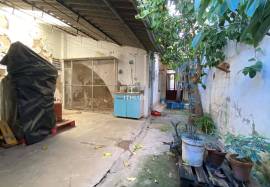 Central house in Don Benito with patio and many possibilities