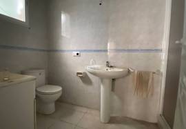 Central house in Don Benito with patio and many possibilities