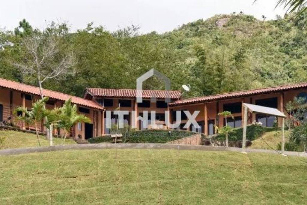 Farm/ House, For Sale, 38.600m2, Furnished, 4 Bedrooms, 4 Suites, 5 Bathrooms, 8 Vacancies, Near the Sea, Garopaba/ SC