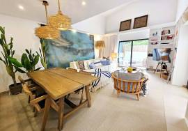Modern 3-bed Mediterranean Living in Vale de Judeu