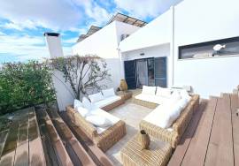 Modern 3-bed Mediterranean Living in Vale de Judeu
