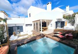 Modern 3-bed Mediterranean Living in Vale de Judeu