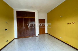 Detached 4 bedroom bank house with 3 floors and 313 m2 of land located near Assentiz in Torres Novas