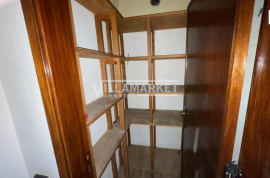 Detached 4 bedroom bank house with 3 floors and 313 m2 of land located near Assentiz in Torres Novas