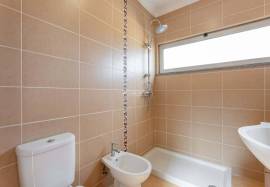 3 bedroom villa consisting of 2 floors with 435 m2 of land located in Cercados, 13 kms from Tavira