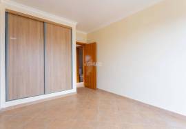 3 bedroom villa consisting of 2 floors with 435 m2 of land located in Cercados, 13 kms from Tavira