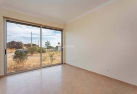 3 bedroom villa consisting of 2 floors with 435 m2 of land located in Cercados, 13 kms from Tavira