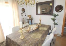 2 bedroom apartment with garage in central area of Tunis