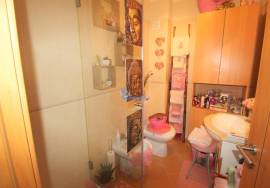 2 bedroom apartment with garage in central area of Tunis