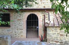 Estate with Multiple Properties for Sale In Cortona Tuscany