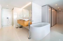 Luxury 3 Bed Apartment For Sale in El Higueron Resort Fuengirola