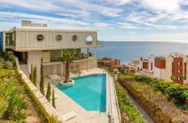 Luxury 3 Bed Apartment For Sale in El Higueron Resort Fuengirola
