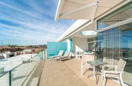 Luxury 3 Bed Apartment For Sale in El Higueron Resort Fuengirola