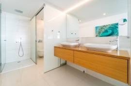 Luxury 3 Bed Apartment For Sale in El Higueron Resort Fuengirola