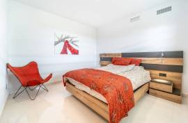 Luxury 3 Bed Apartment For Sale in El Higueron Resort Fuengirola