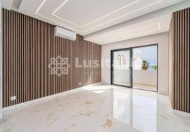 2 Bedroom Apartment Quarteira Sea Front