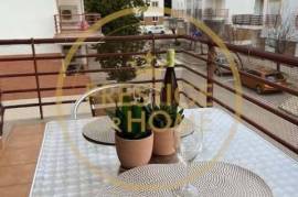 Excellent 2 Bedroom Apartment in Quinta da Gomeira in Cabanas de Tavira – with Outdoor Pool and Garden in condominium