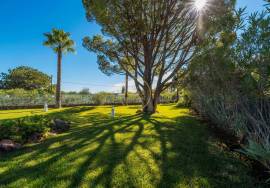 WINTER RENTALS - OUTUBRO24 TO APRIL2 Luxury 4 Bedroom Villa, Pool, Garden, Barbecue - in Quarteira