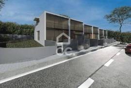 3 bedroom corner house in Tebosa – Braga