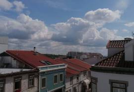 House to Refurbish in the Heart of the City.