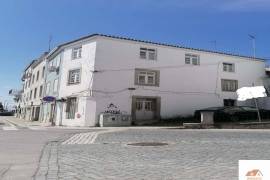 House to Refurbish in the Heart of the City.