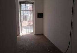 House to Refurbish in the Heart of the City.