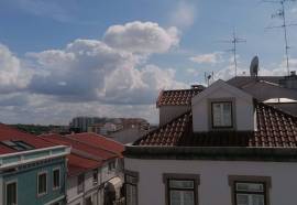 House to Refurbish in the Heart of the City.