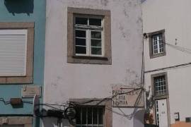 House to Refurbish in the Heart of the City.