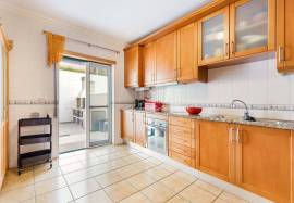 Sea View Villa in Nazaré – A Tranquil Refuge