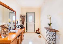 Sea View Villa in Nazaré – A Tranquil Refuge