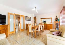 Sea View Villa in Nazaré – A Tranquil Refuge
