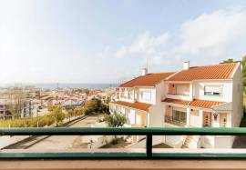 Sea View Villa in Nazaré – A Tranquil Refuge
