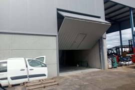 Warehouse for rent in the Subillabide Industrial Estate