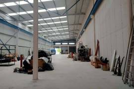 Warehouse for rent in the Subillabide Industrial Estate