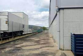 Warehouse for rent in the Subillabide Industrial Estate