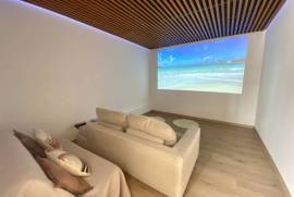 Magnificent Villa, Swimming Pools, Outbuilding and Panoramic View
