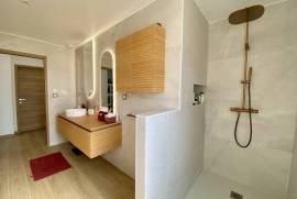 Magnificent Villa, Swimming Pools, Outbuilding and Panoramic View