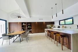 Magnificent Villa, Swimming Pools, Outbuilding and Panoramic View