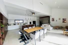 Magnificent Villa, Swimming Pools, Outbuilding and Panoramic View