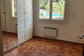 Detached Villa With Pool in 1.5 Acre Gardens